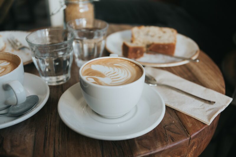 café